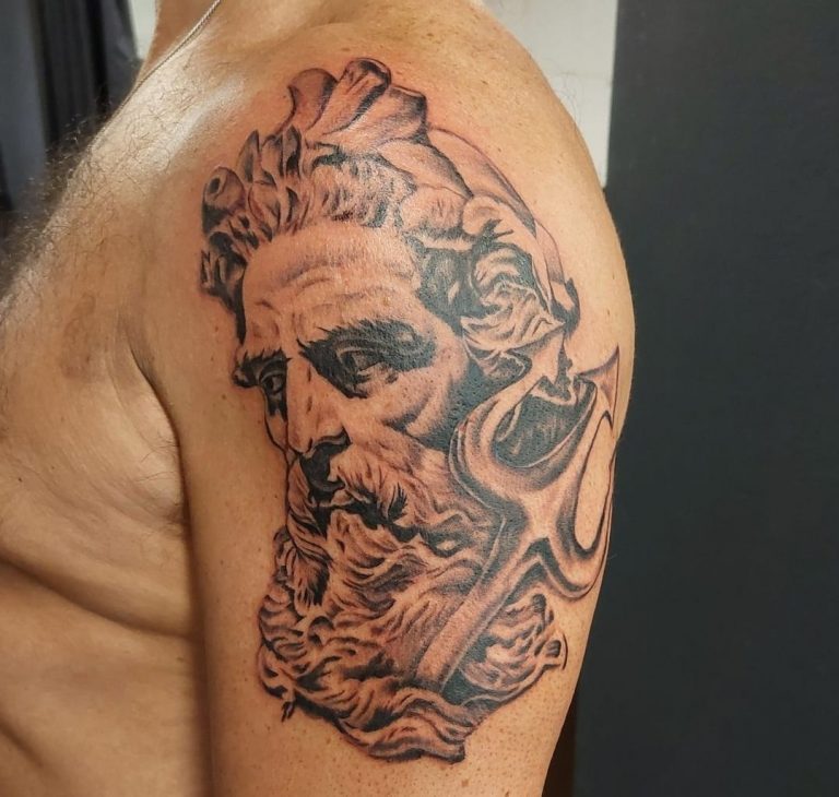 Syndicat Tattoo Studio Wien Zeus 2 Realistic